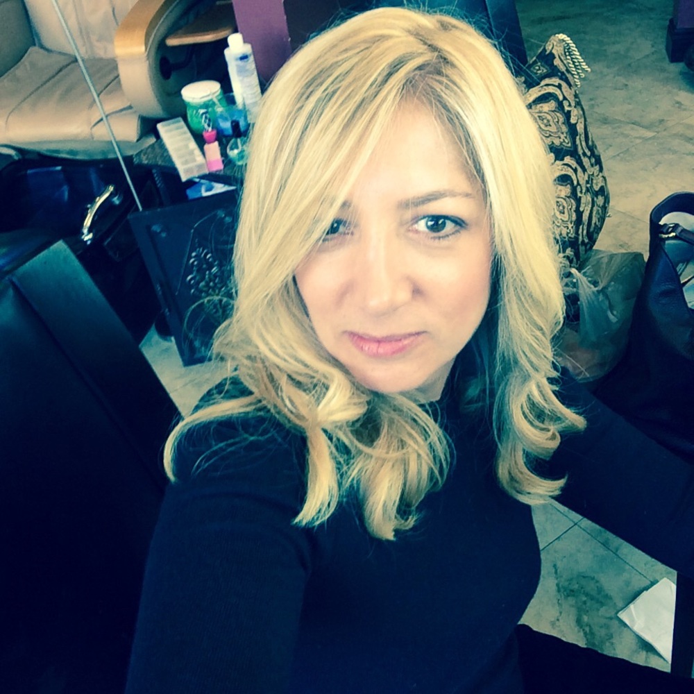 Meet your Posher, Debi